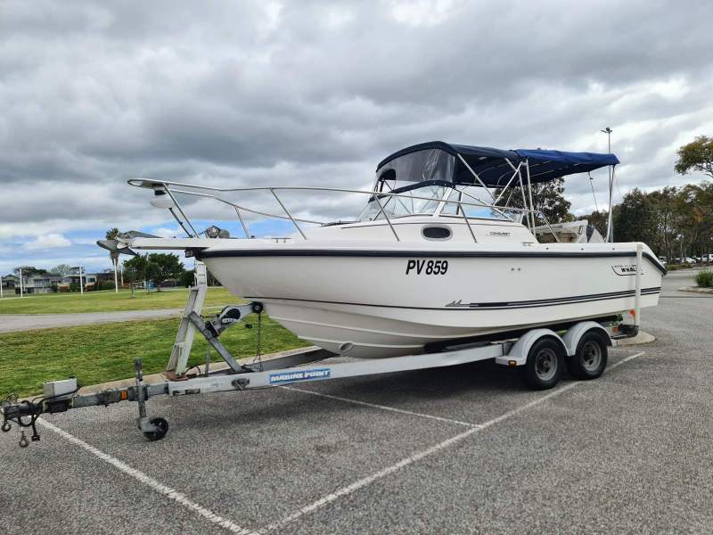 Boston Whaler 210 Conquest