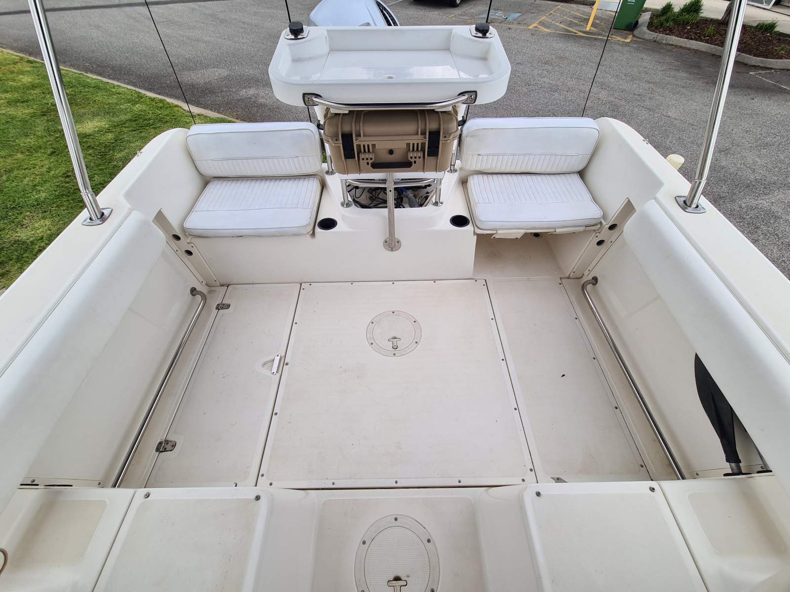 Boston Whaler 210 Conquest