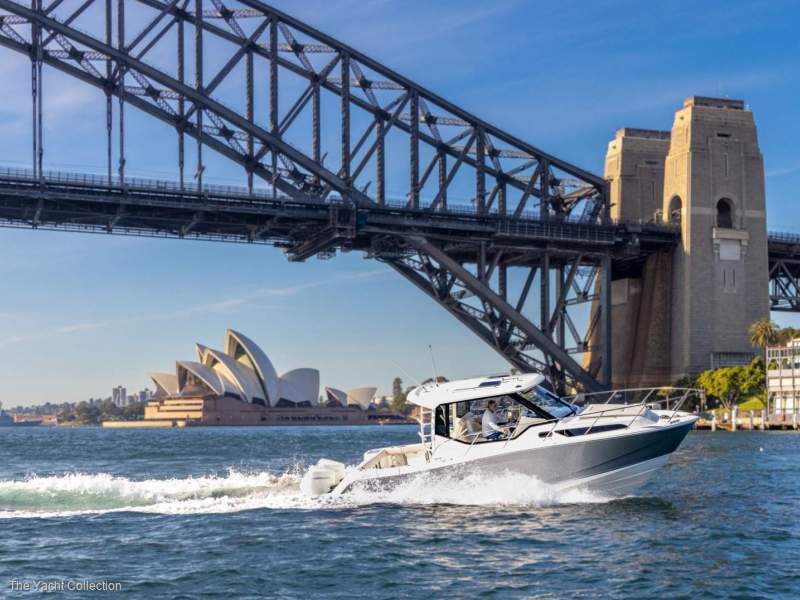 Boston Whaler 325