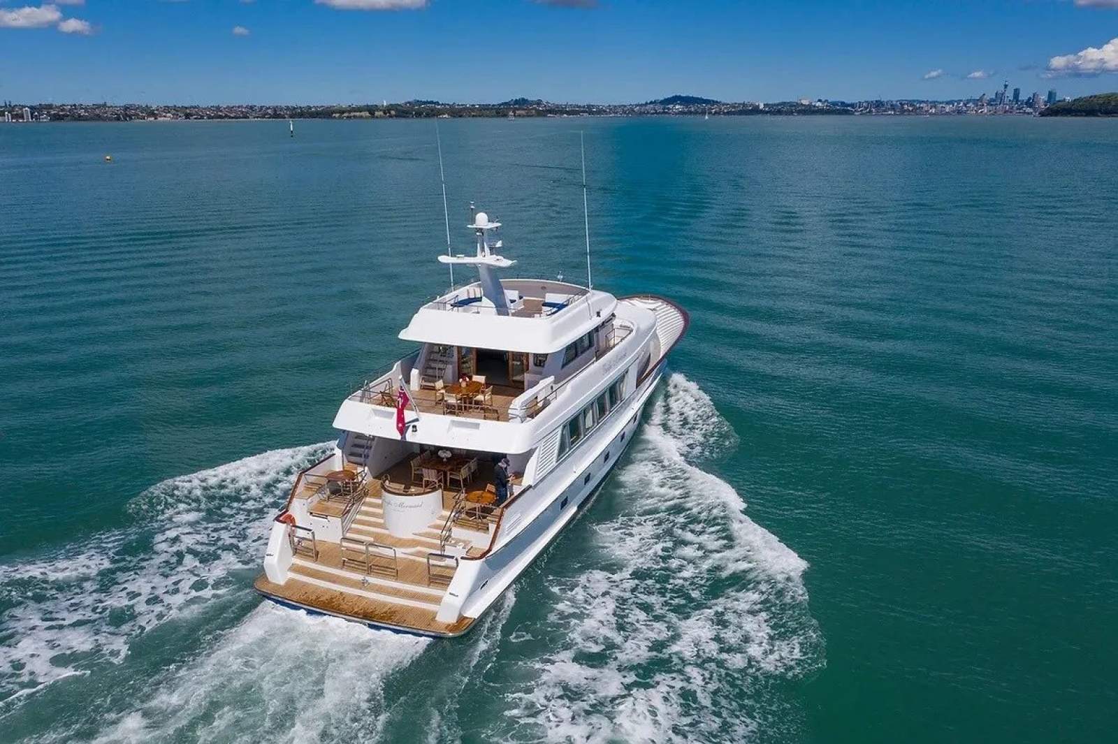 Salthouse 105ft Motor Yacht - 1/7 Share