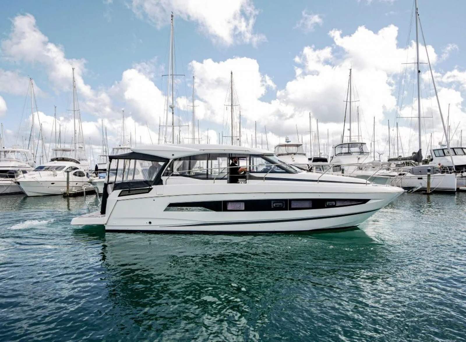 Jeanneau NC 37 - #134