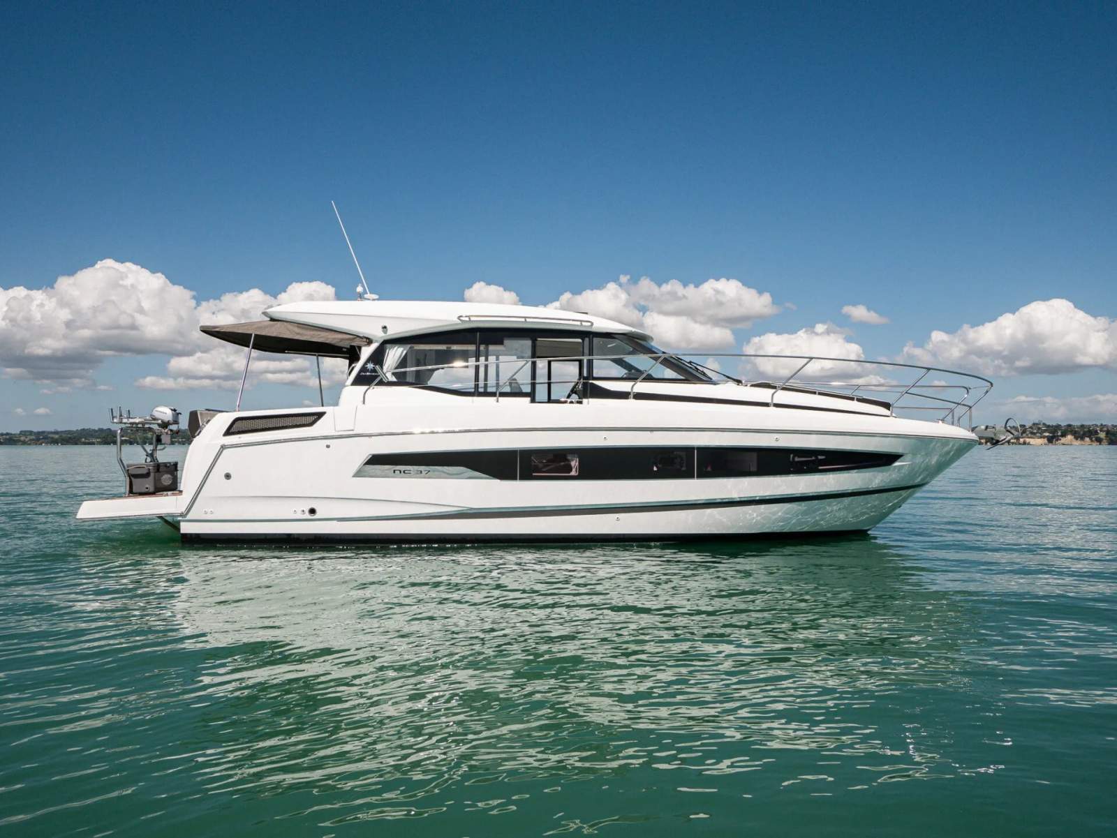 Jeanneau NC 37 - #067