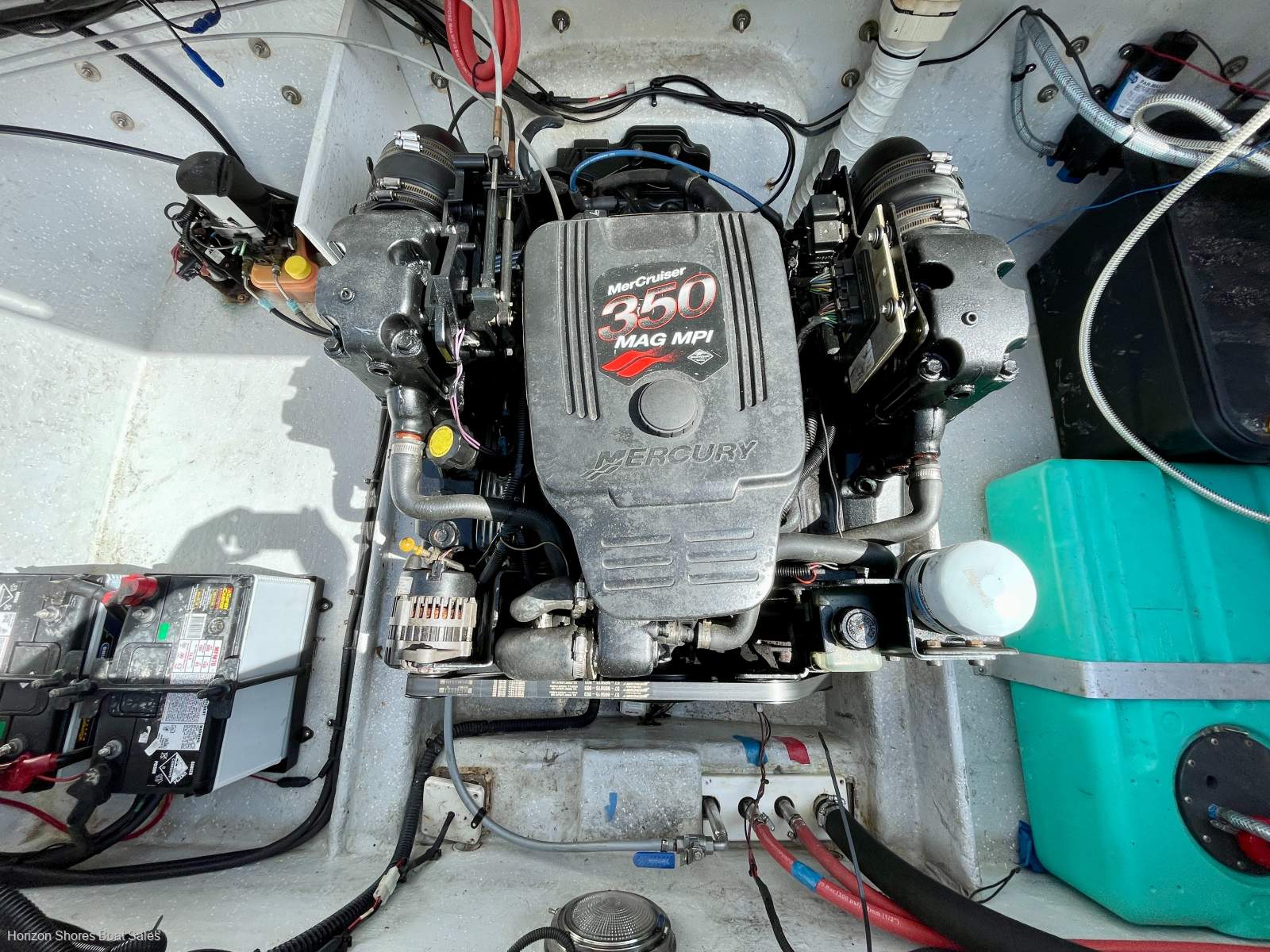 Mustang 2300 Bowrider