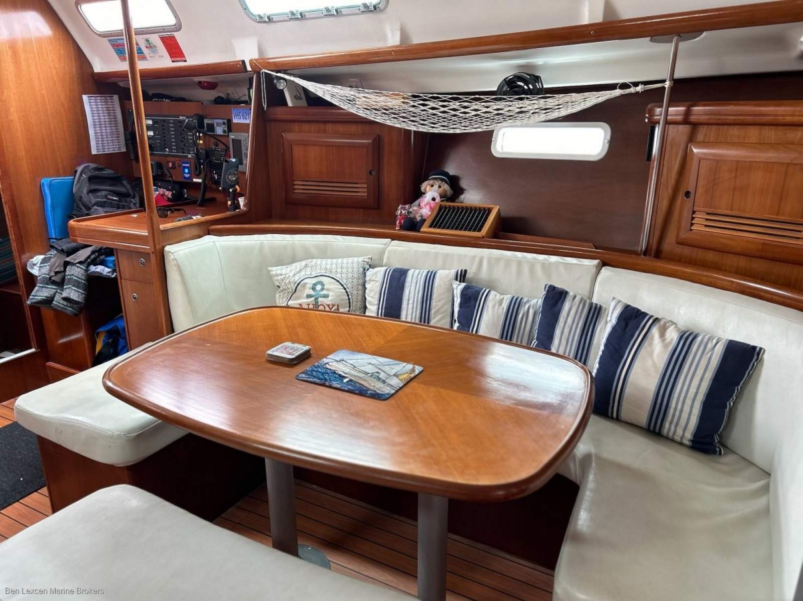 Beneteau 393