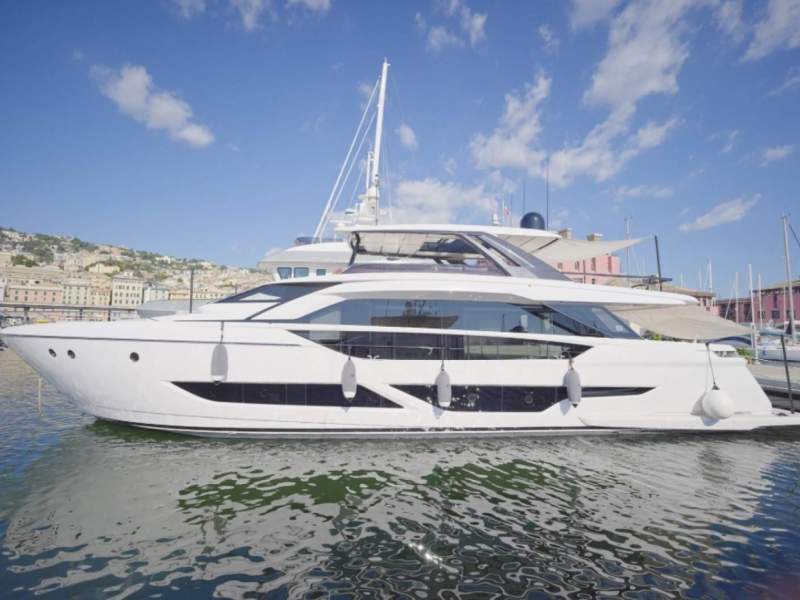 Ferretti 860 2023
