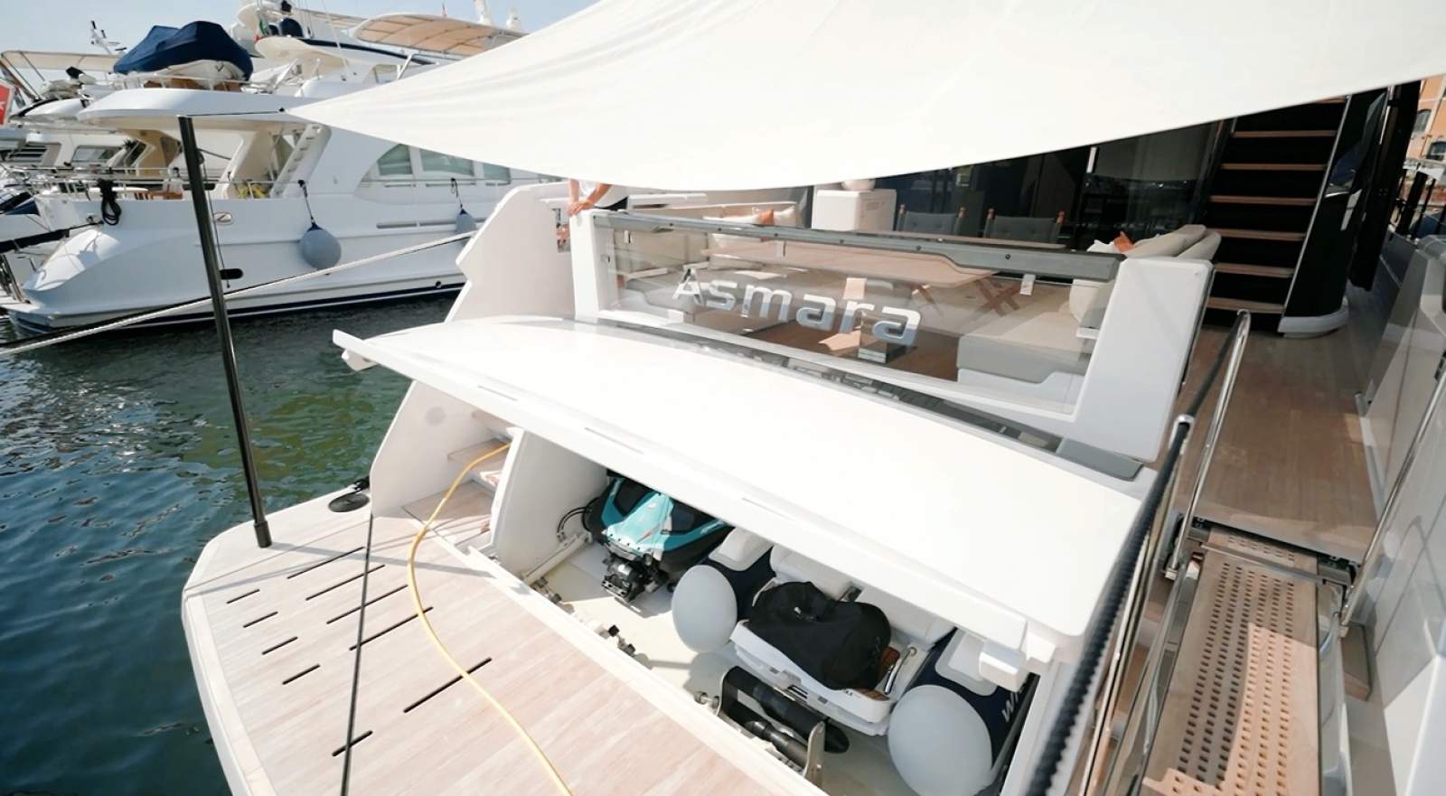 Ferretti 860 2023 built - Brand new boat - heavily reduced