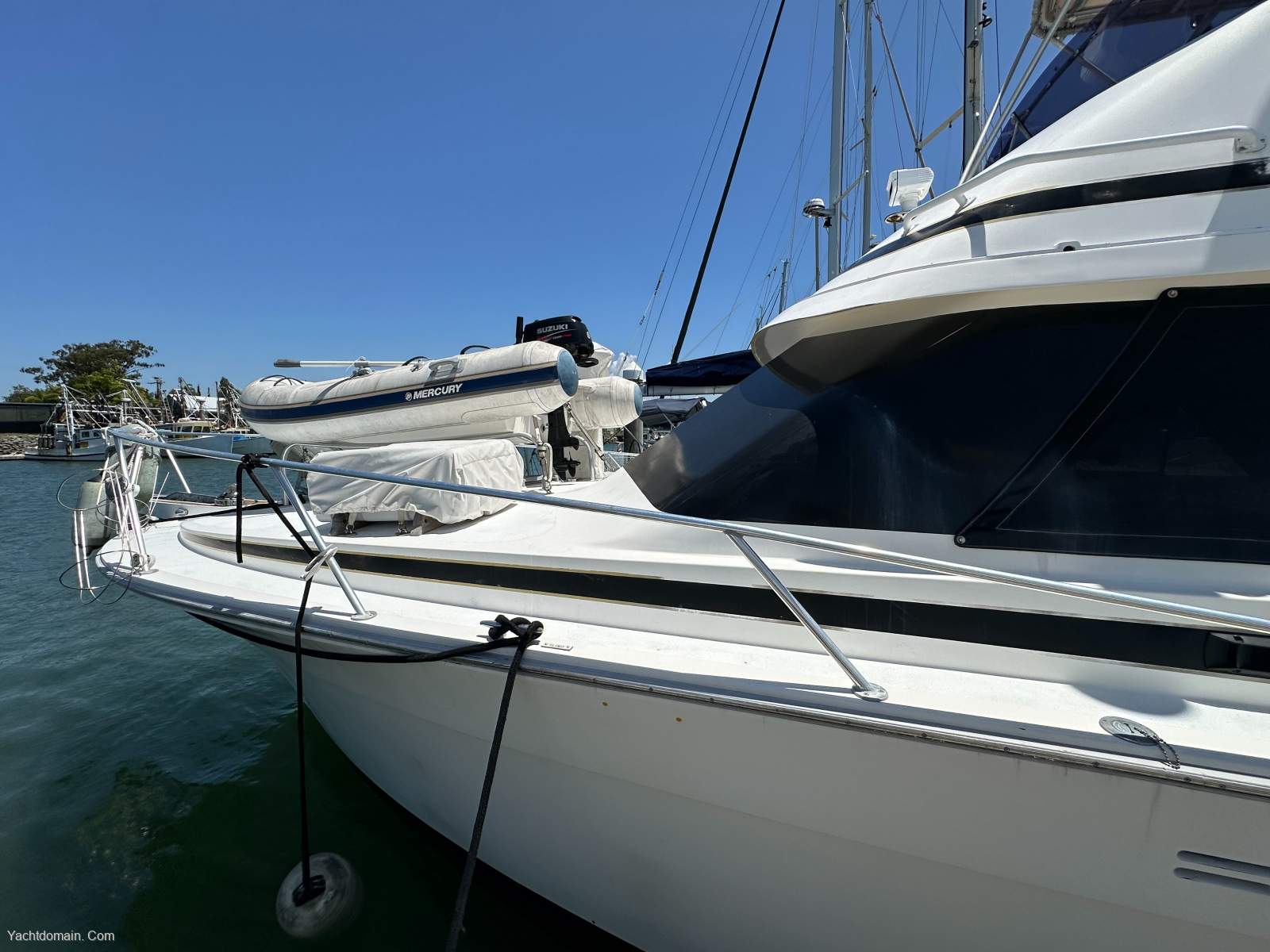 Bertram 37 Flybridge