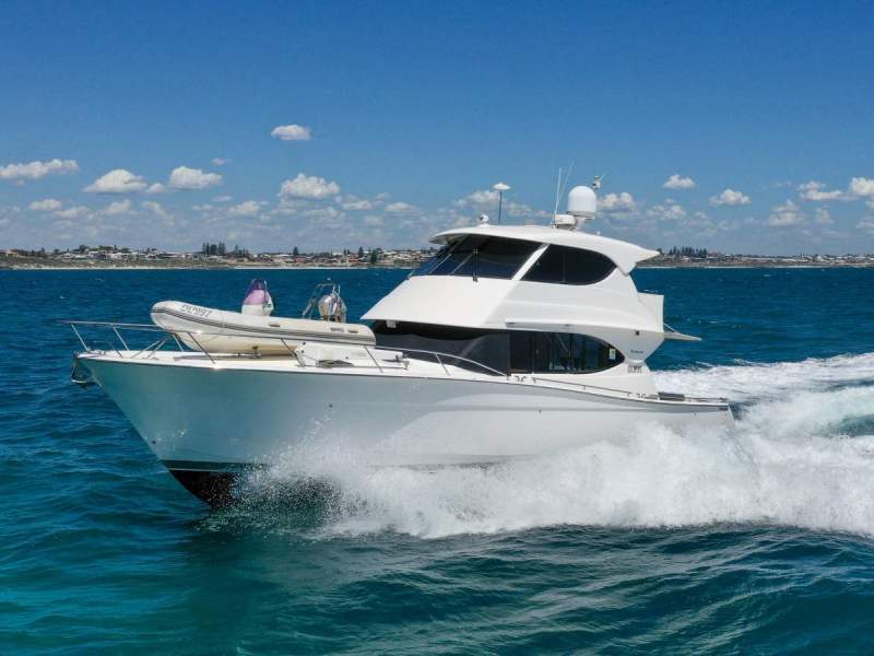 Maritimo M48