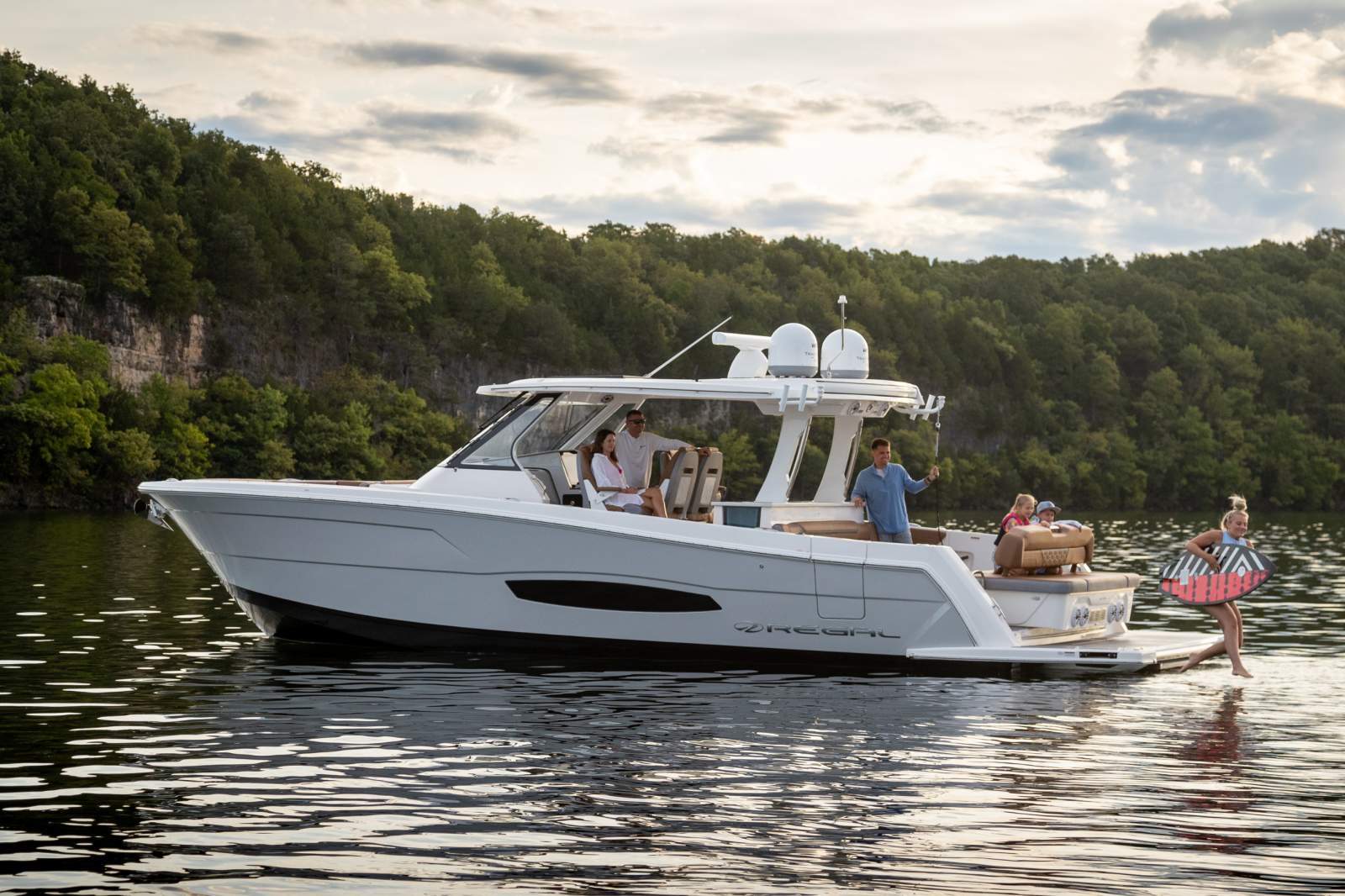 Regal 38 Surf