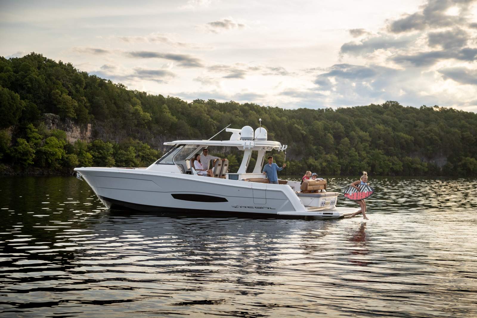 Regal 38 Surf