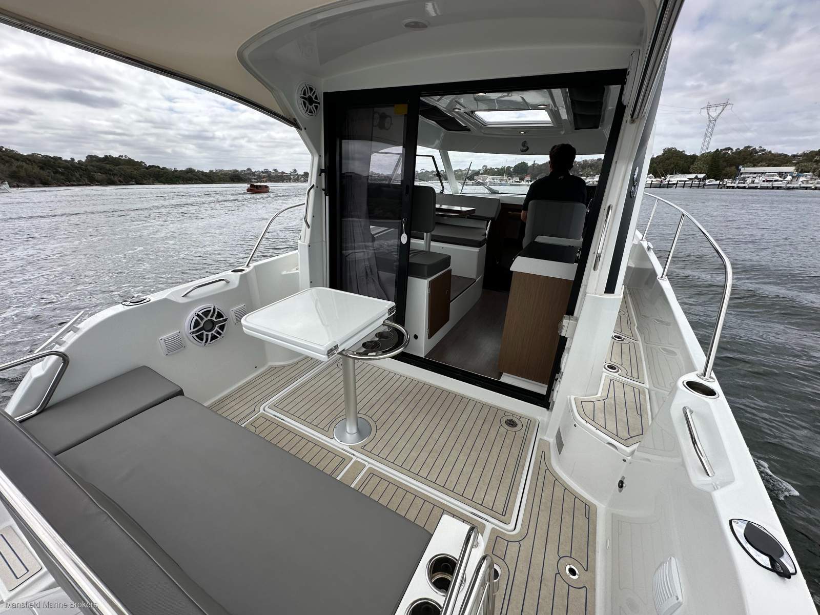 Beneteau Antares 9.0 OB:Quality and appeal