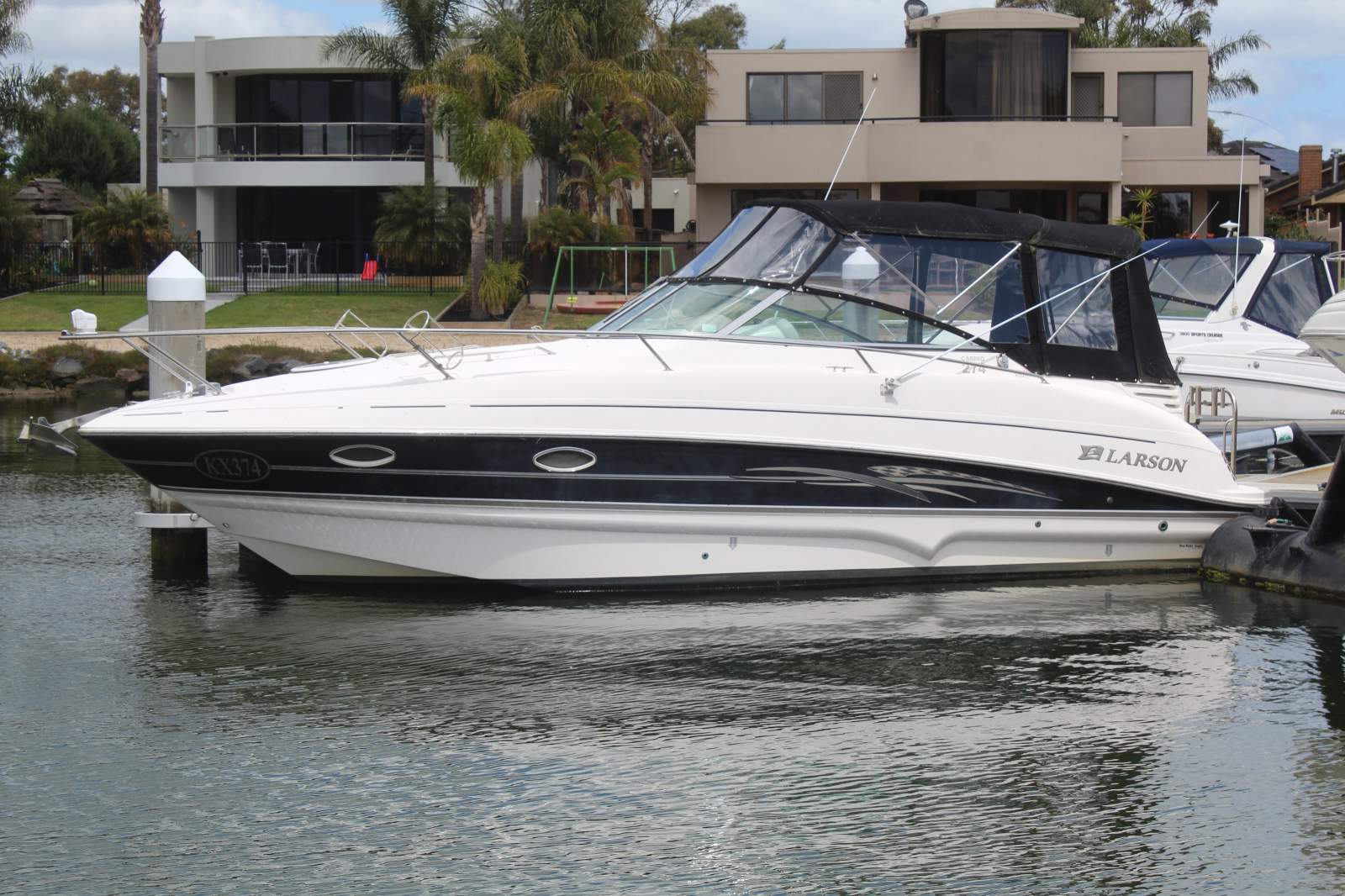 Larson Cabrio 274