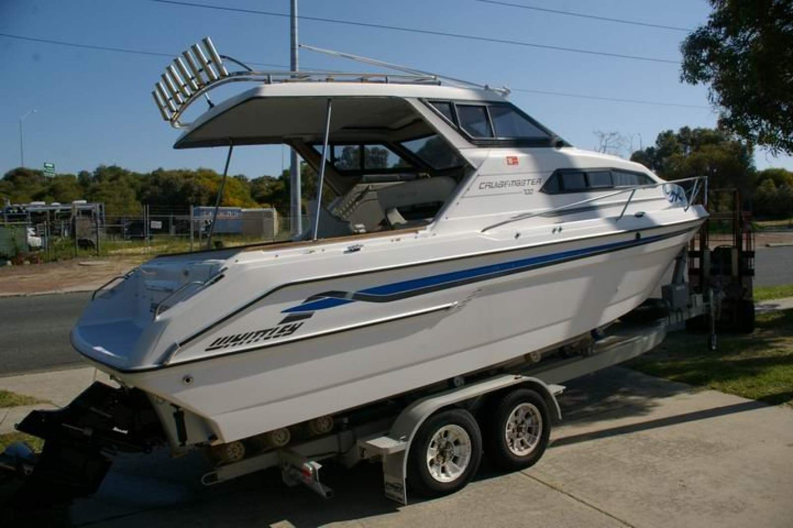 Whittley Cruisemaster 700 near new V8 MPI