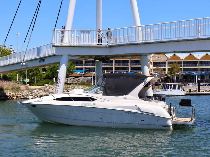 Regal Commodore 292 "Weekend Duty" - Beautiful Style, Modern Upgrades!