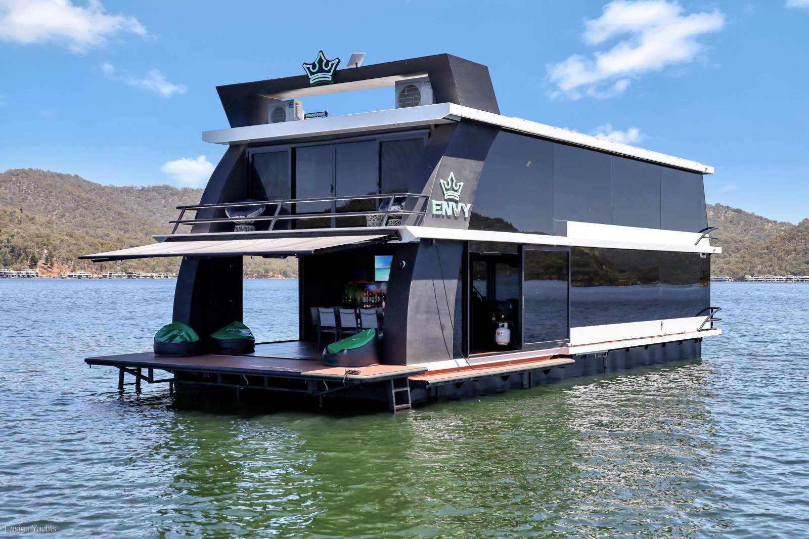 Luxury Houseboat 60'