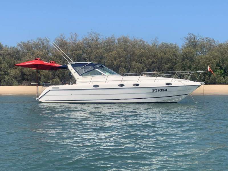 Gulf Craft Ambassador 36 Sport cruiser