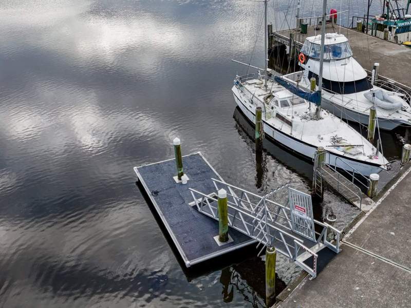 Pontoon for sale at Greenwell Point, NSW