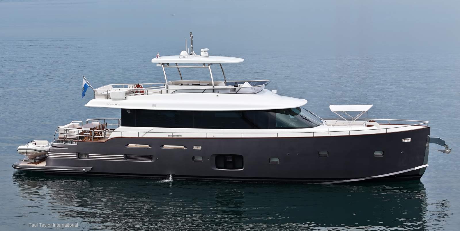 Azimut Magellano 76 - One owner - Proffessionally maintained.