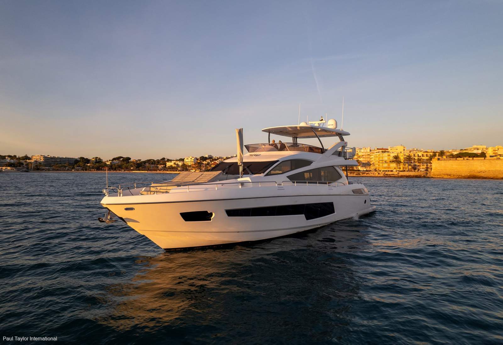 Sunseeker Yacht 75
