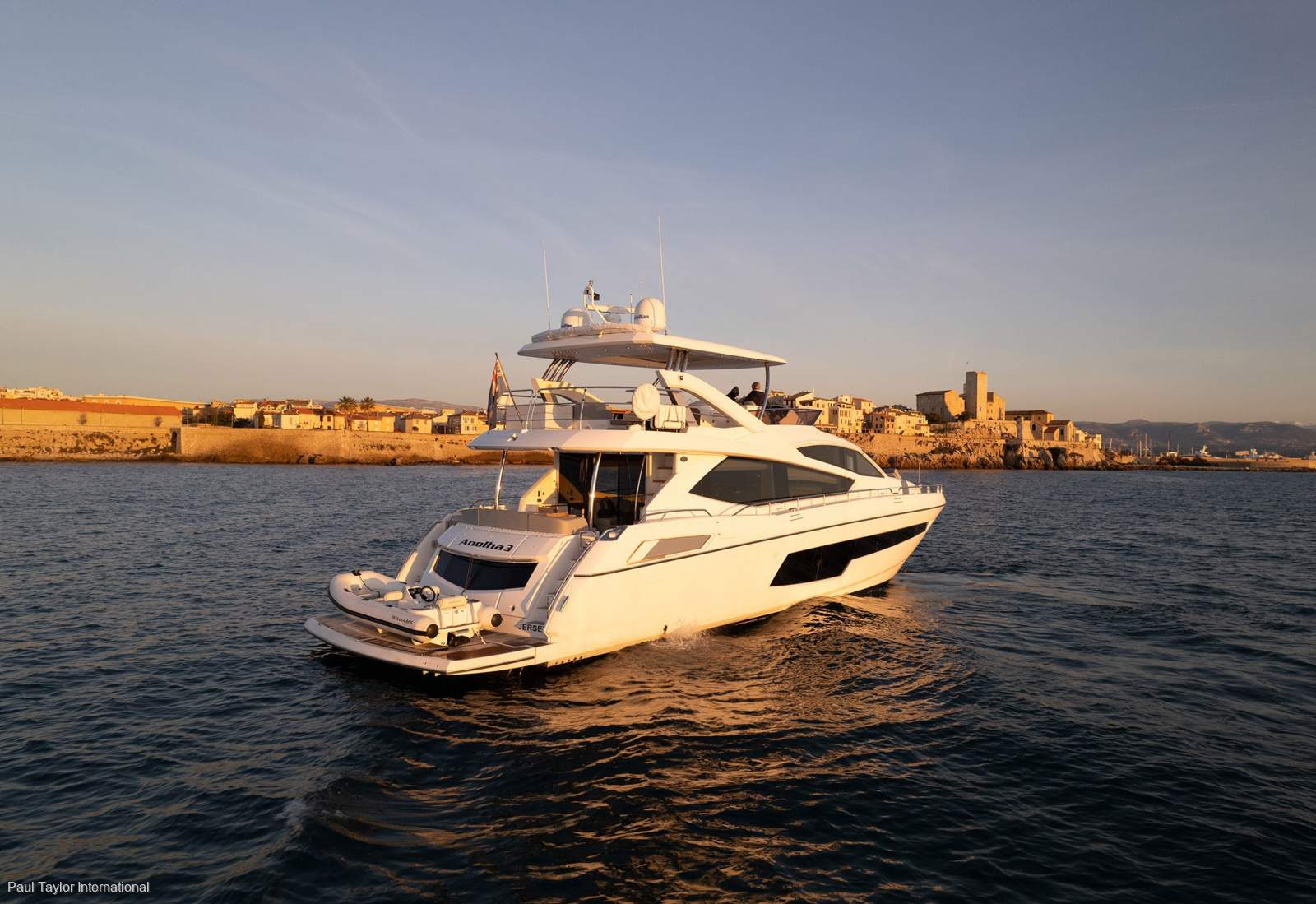 Sunseeker Yacht 75