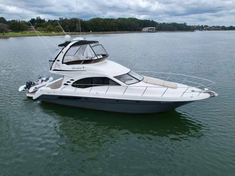Sea Ray 44 Sedan Bridge