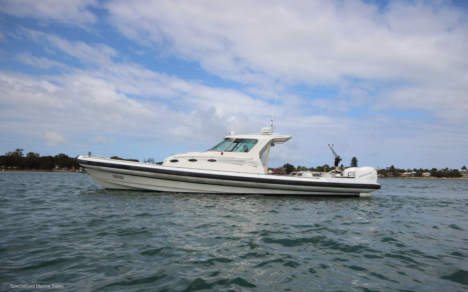 Protector 410 Targa *** TOUGH LUXURY ! ***