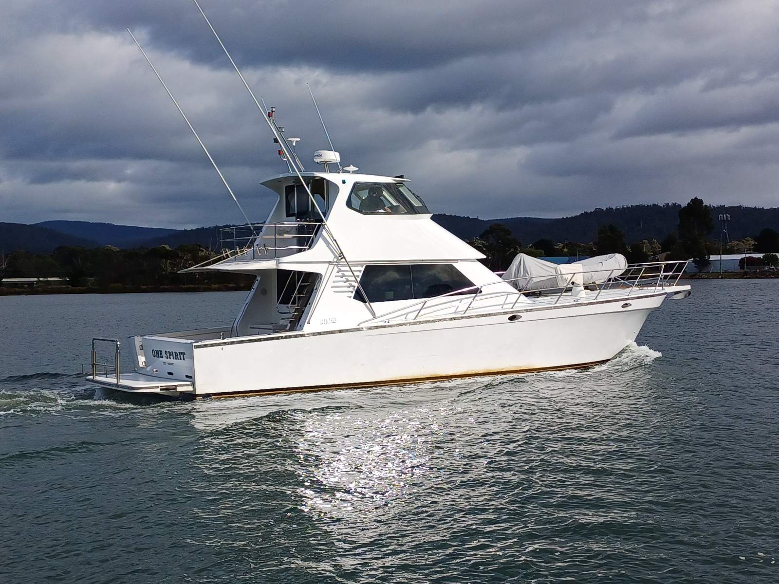 Precision 50 Enclosed flybridge. Price now reduced.