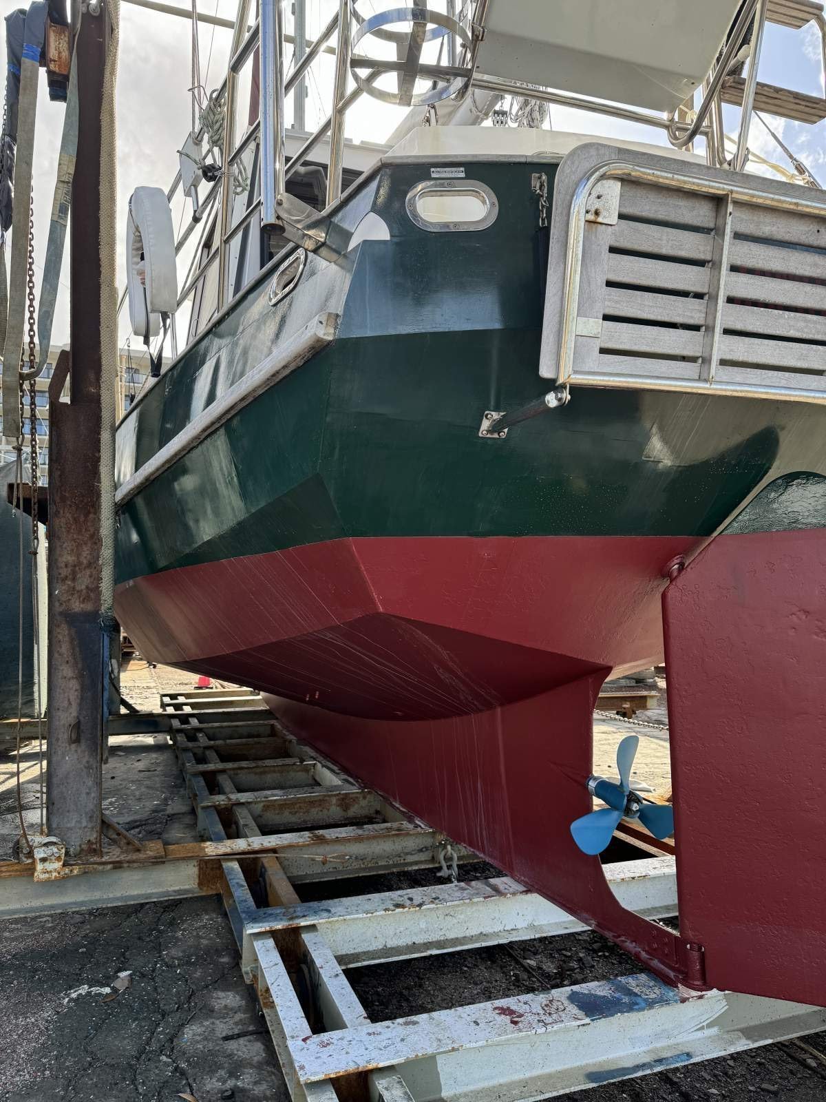 Bruce Roberts Spray 40 Spray 370 C Pilothouse