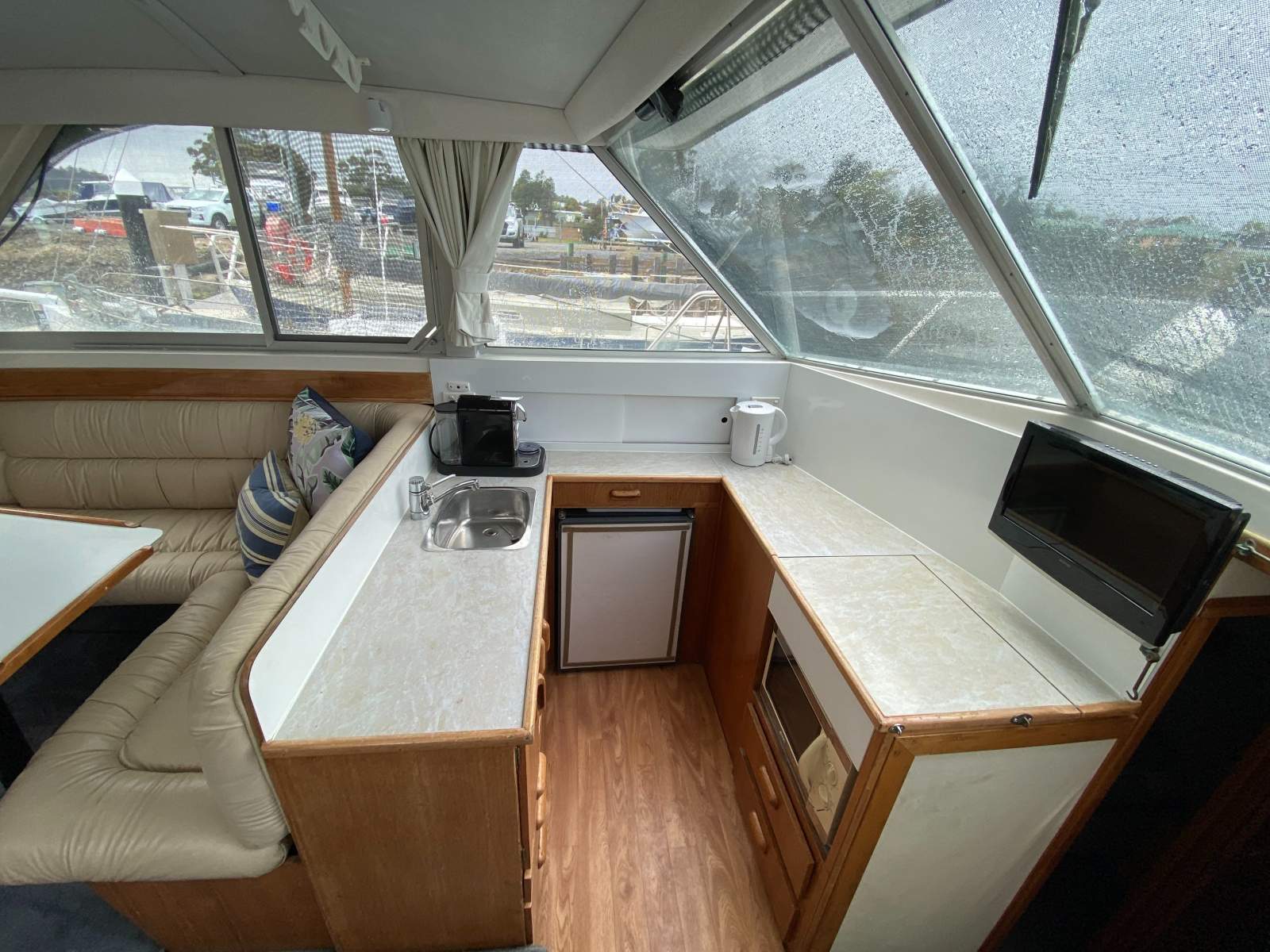 Caribbean 35 Flybridge Cruiser GET LOOSE – ****OWNER SAYS SELL****