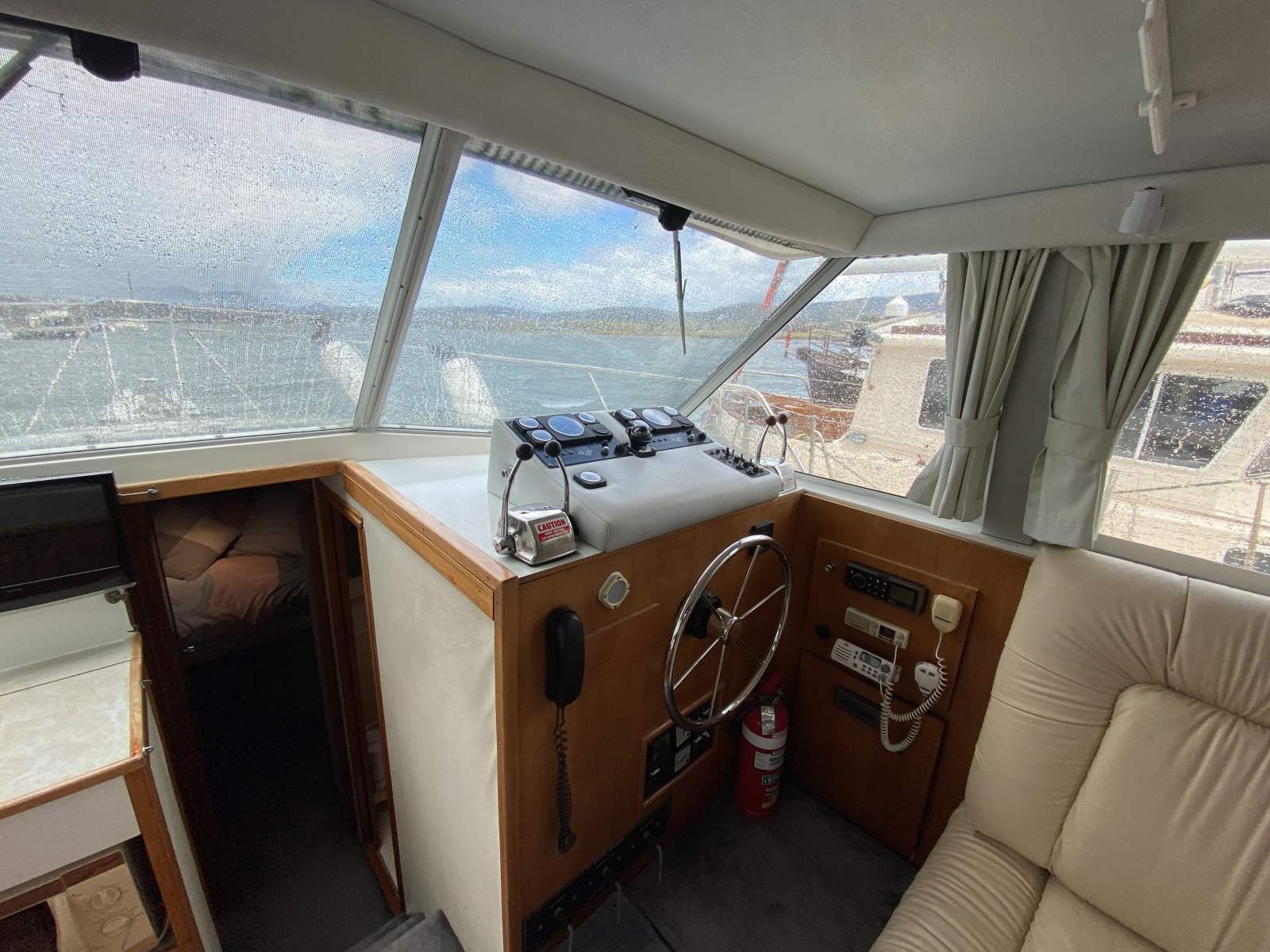 Caribbean 35 Flybridge Cruiser GET LOOSE – ****OWNER SAYS SELL****