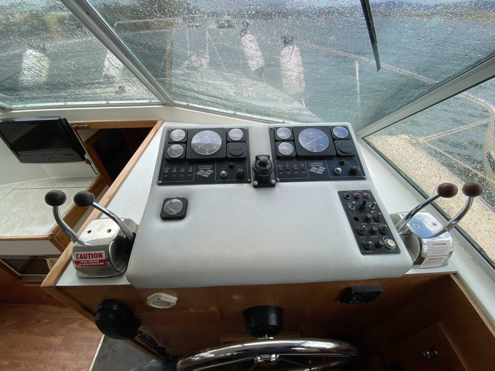 Caribbean 35 Flybridge Cruiser GET LOOSE – ****OWNER SAYS SELL****
