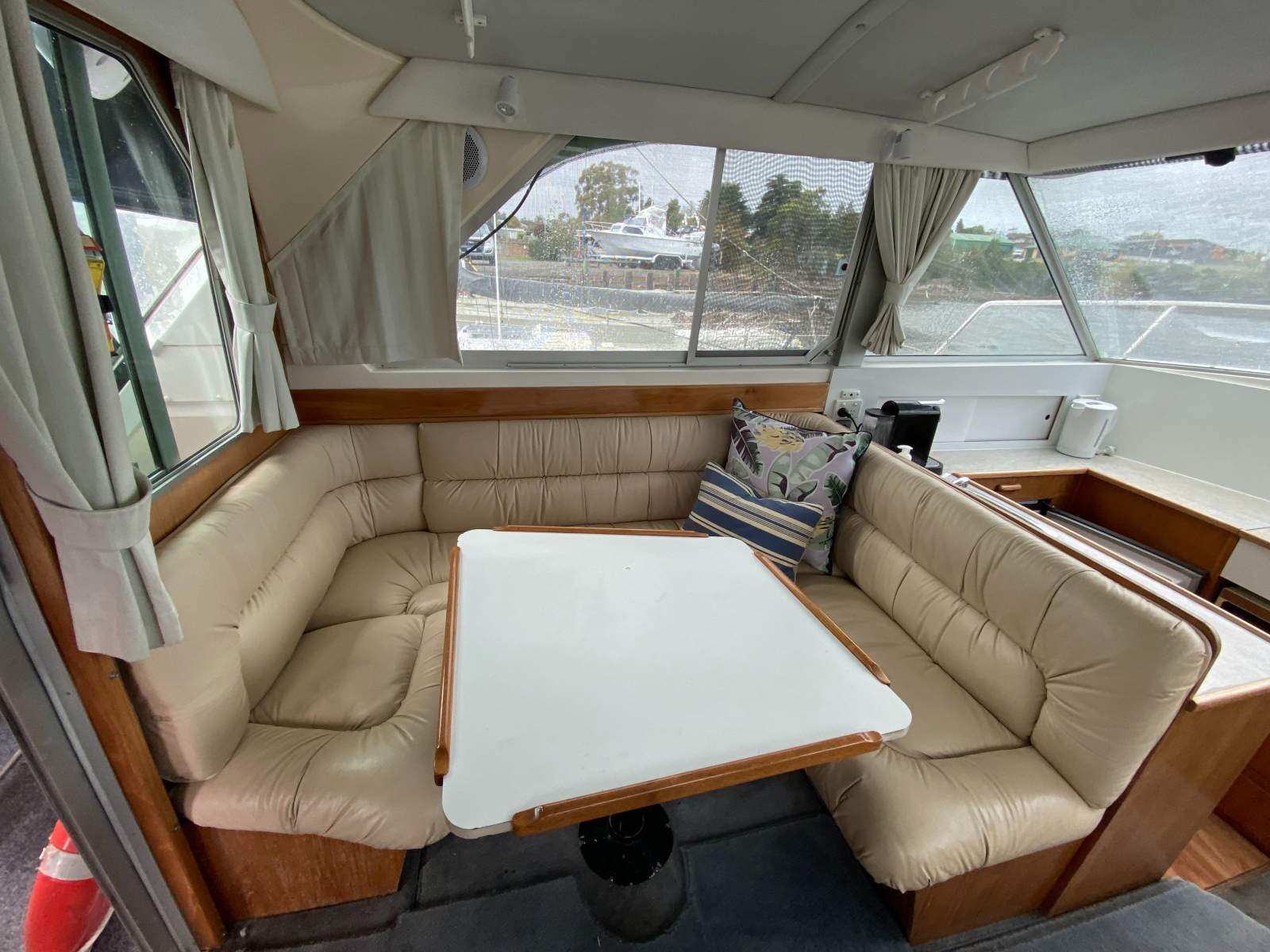 Caribbean 35 Flybridge Cruiser "GET LOOSE" - ****OWNER SAYS SELL****