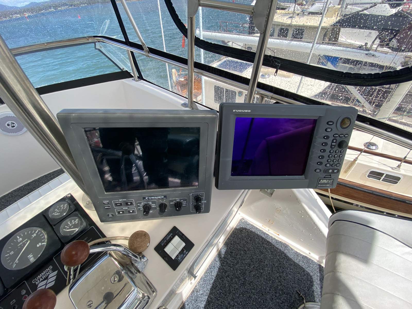 Caribbean 35 Flybridge Cruiser GET LOOSE – ****OWNER SAYS SELL****