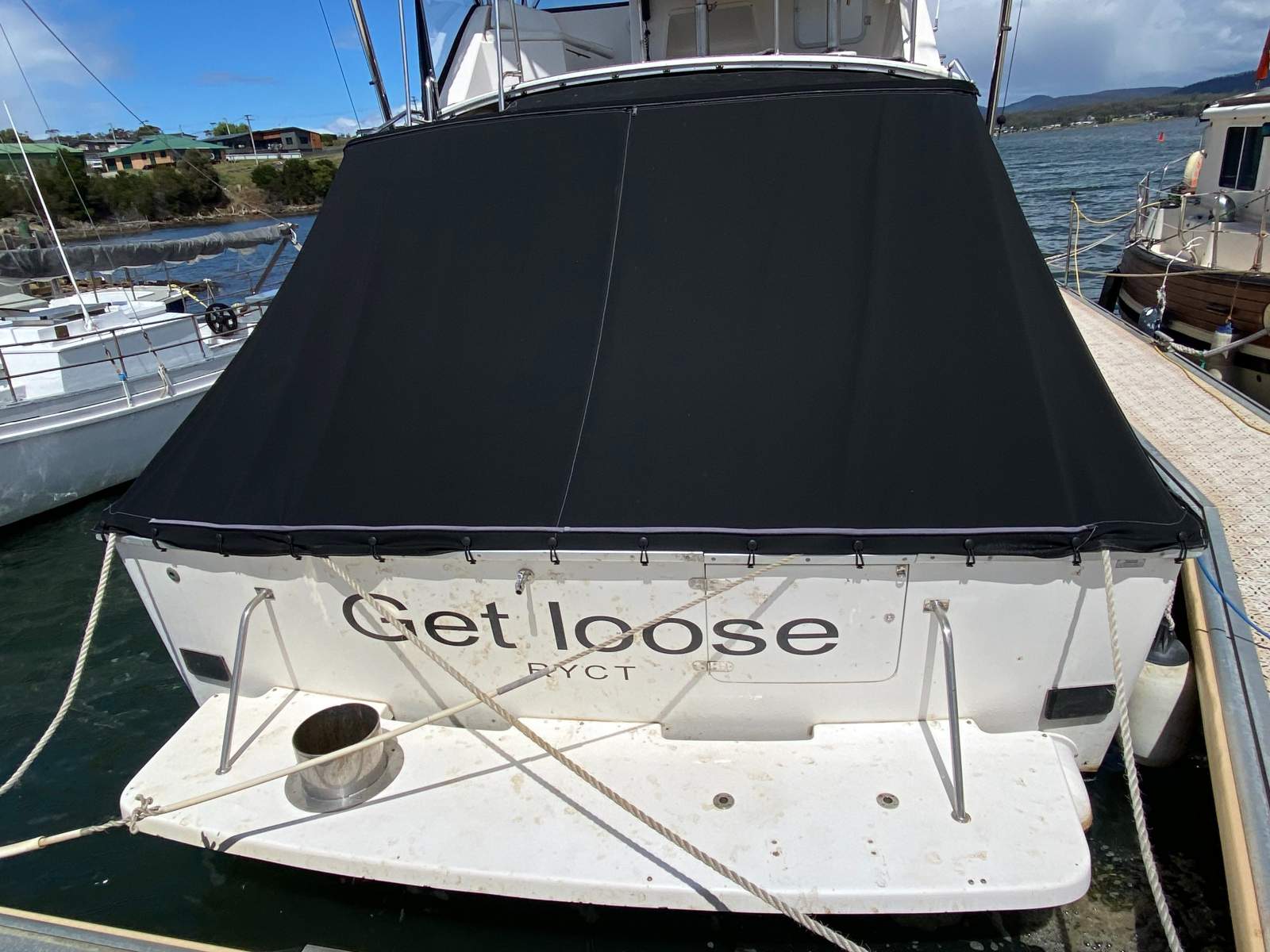 Caribbean 35 Flybridge Cruiser GET LOOSE – ****OWNER SAYS SELL****