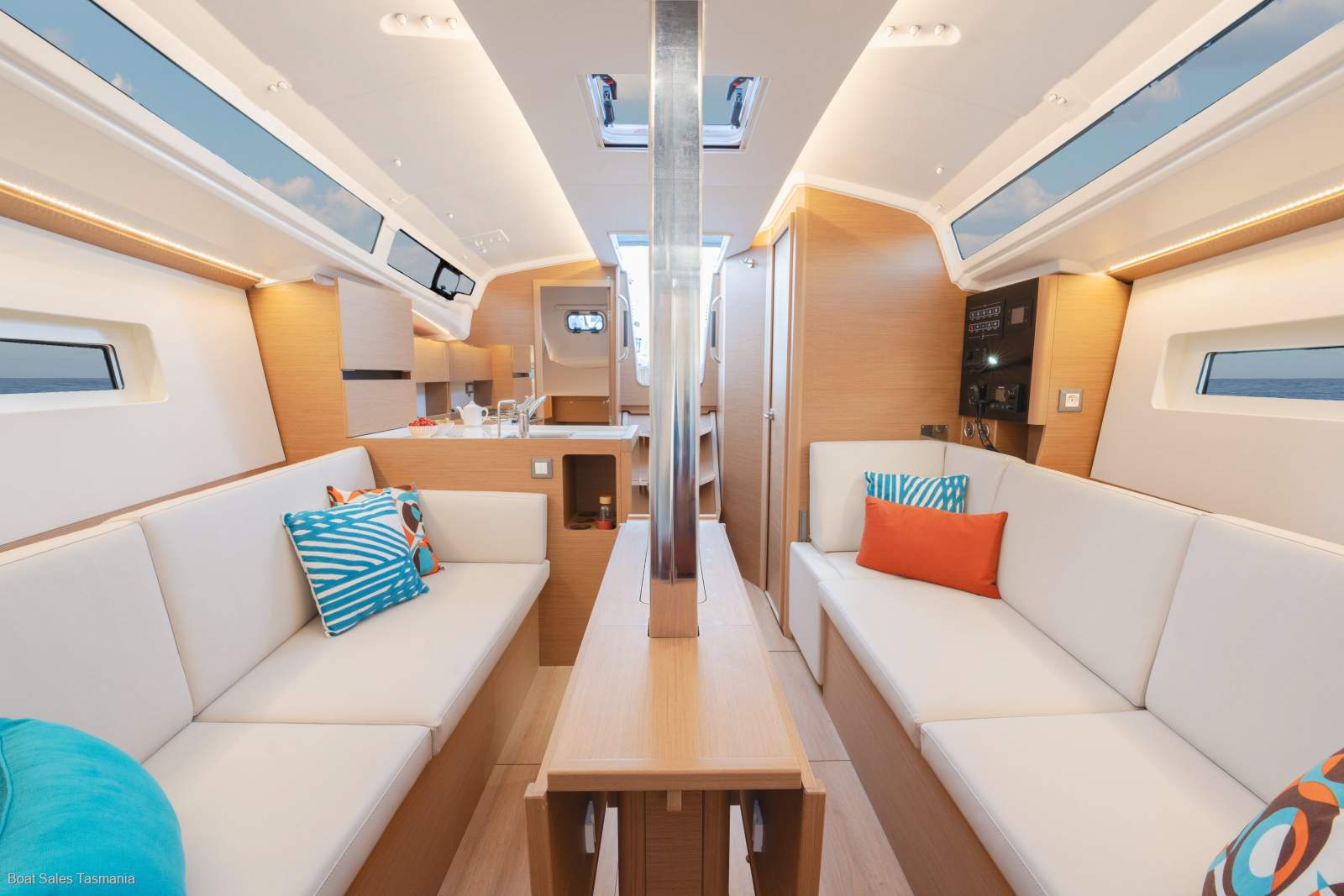 Jeanneau Sun Odyssey 350 (NEW MODEL)