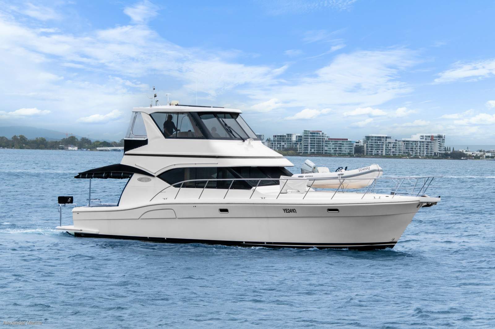 Kingfisher 50 Royale Enclosed Flybridge