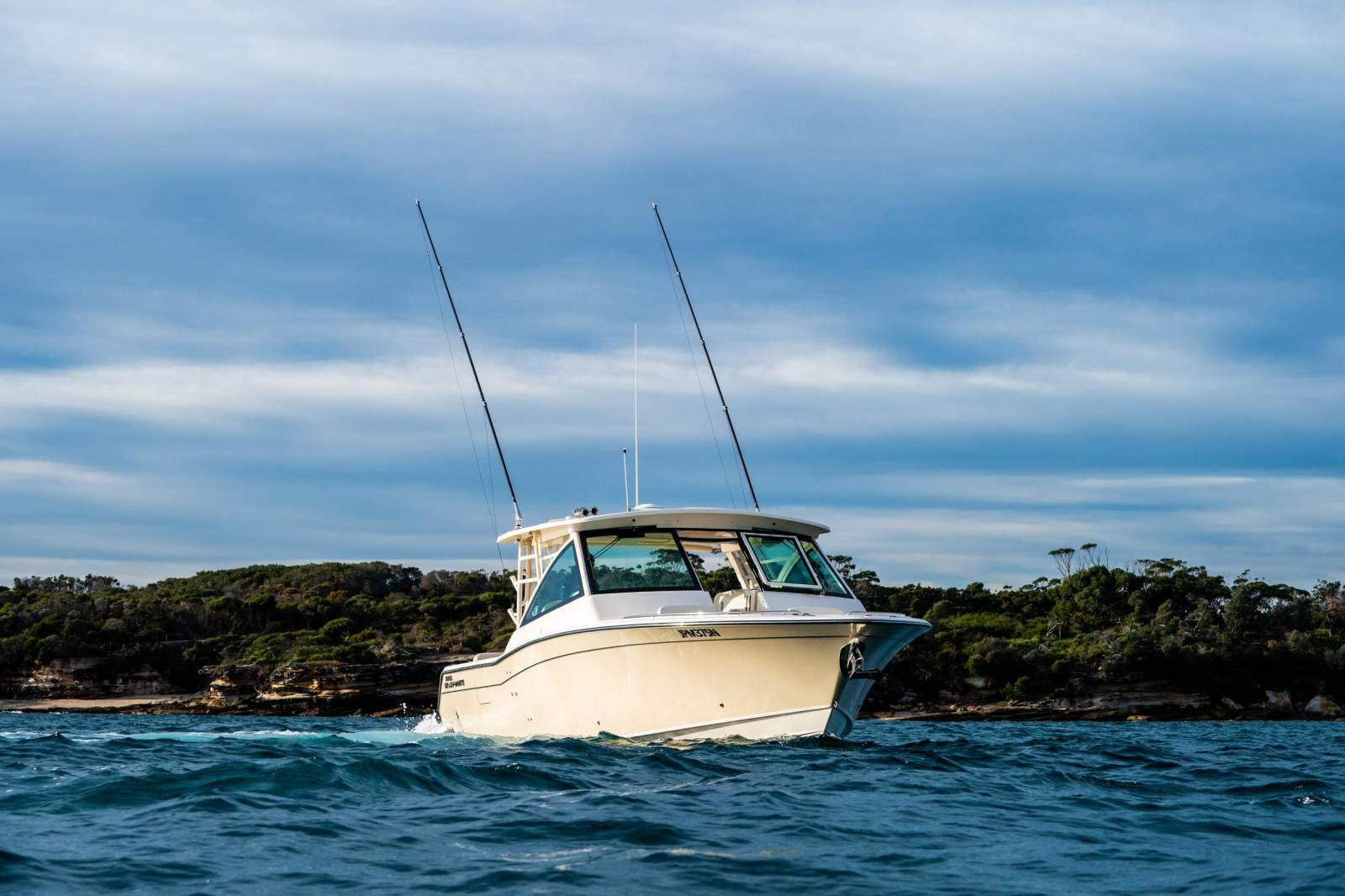 Grady-White Freedom 375