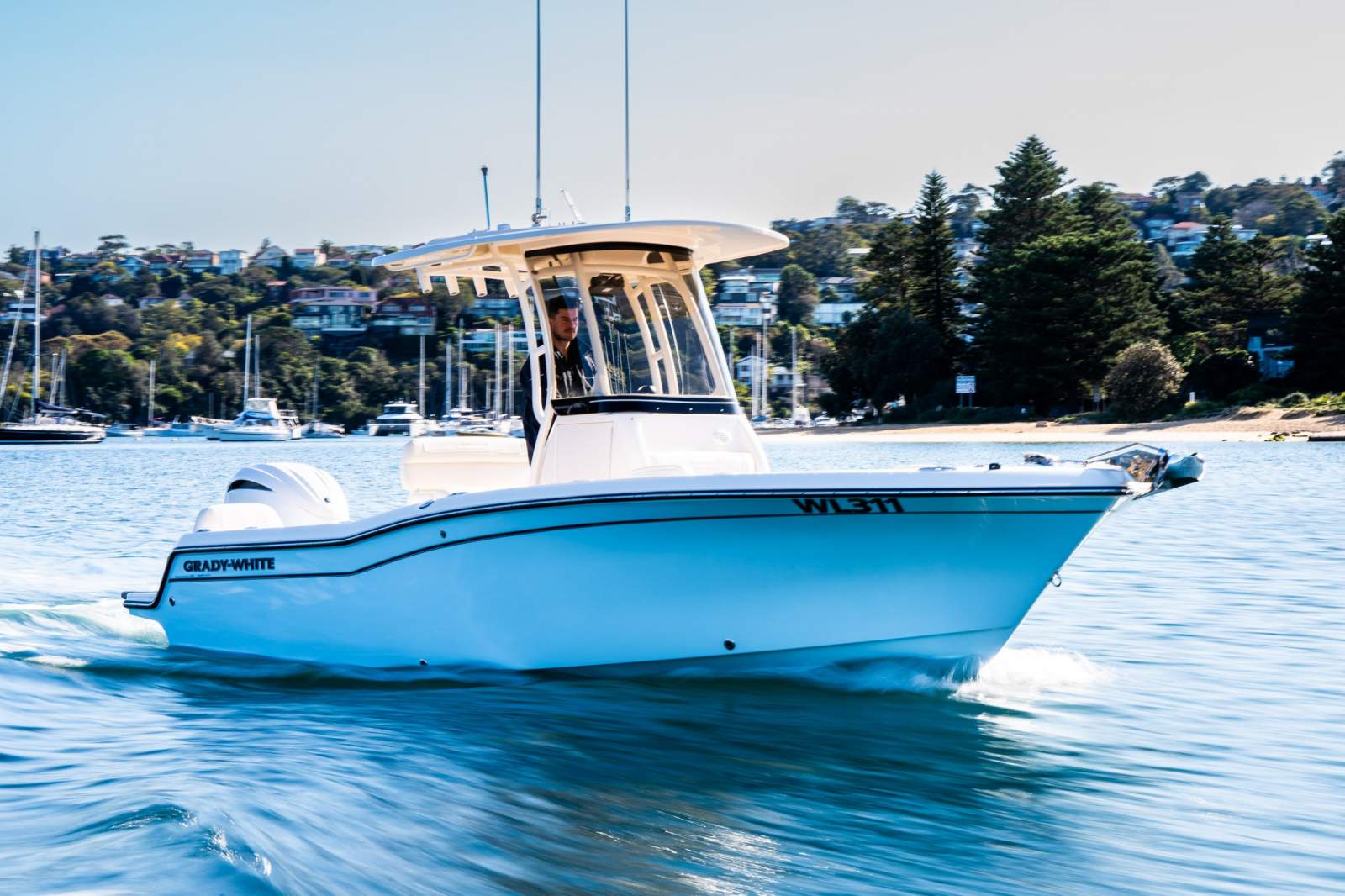 Grady-White Fisherman 216