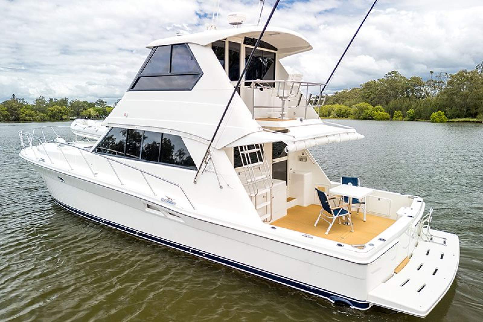 Riviera 48 Enclosed Flybridge