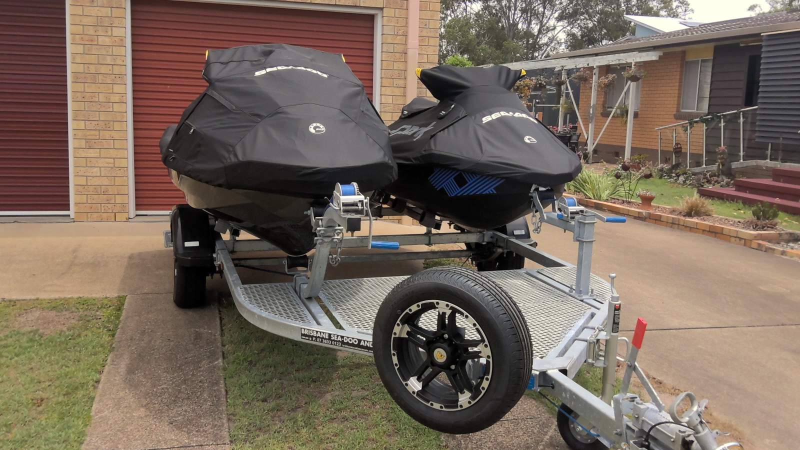 Sea-Doo RXT X 300 RS RXTX-RS and Spark Trixx 2up