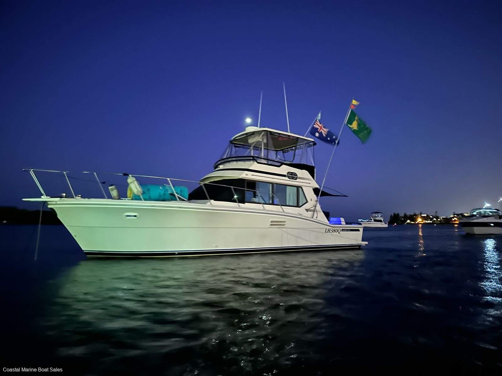 Mariner 38 Flybridge