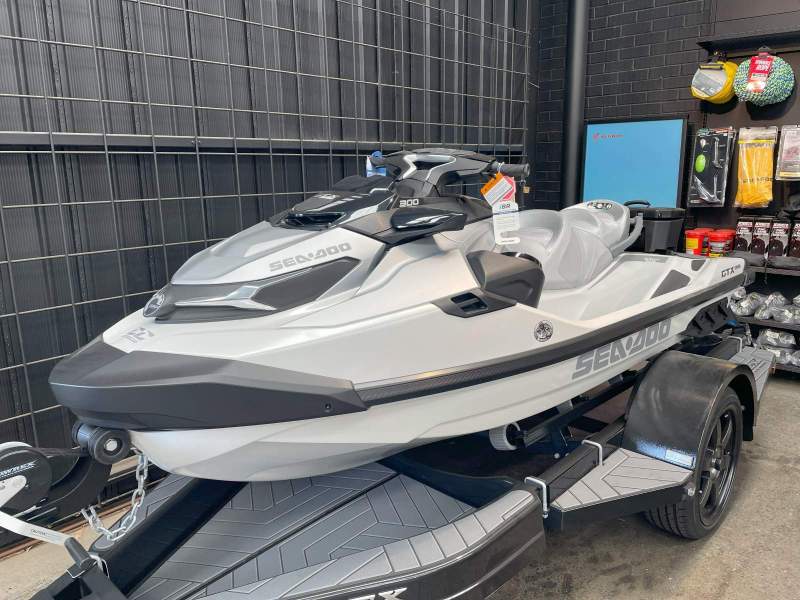 Sea-Doo GXT Limited 300 Hybrid White (Premium Colour)
