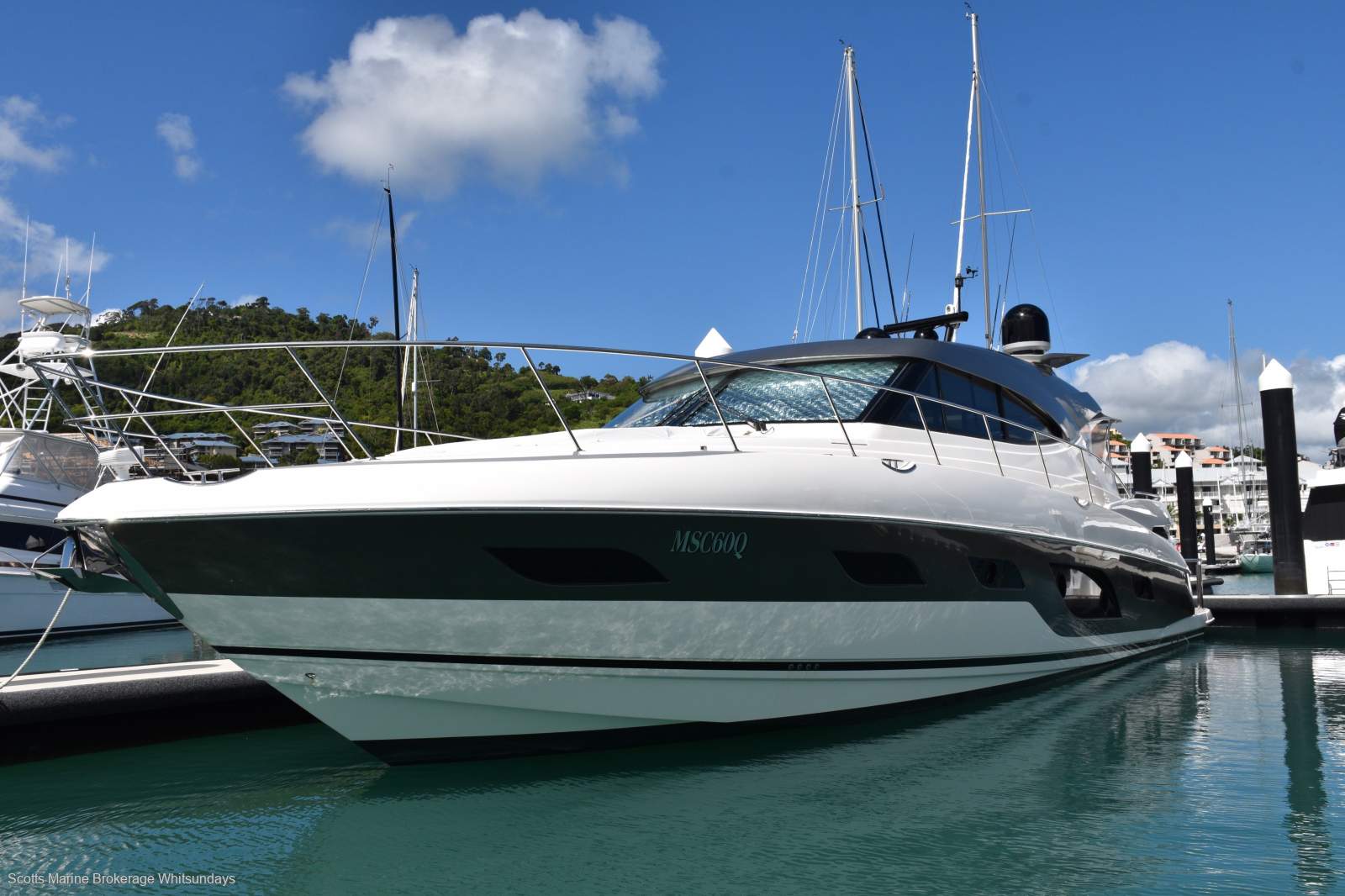 Riviera 6000 Sport Yacht Platinum Edition