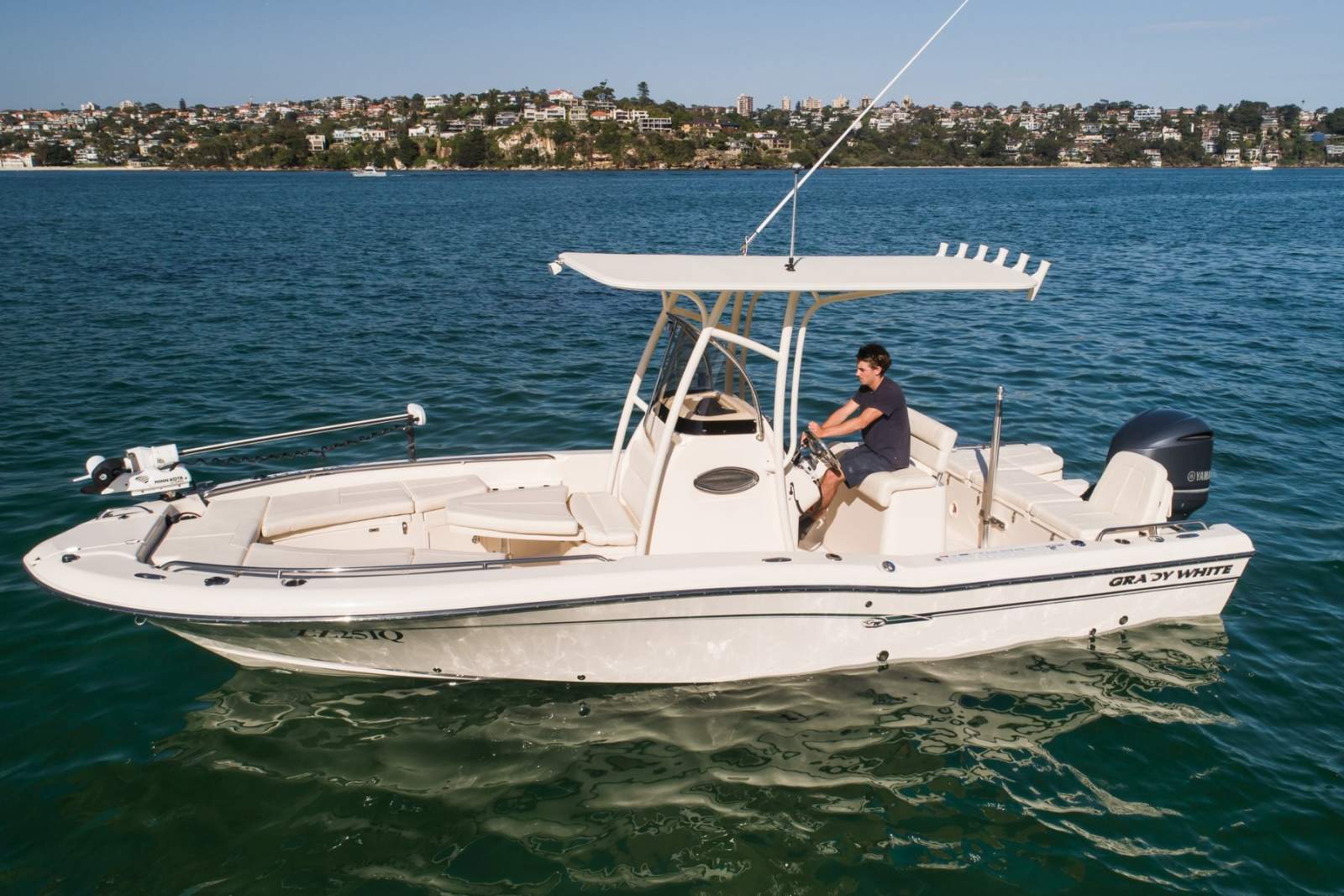 Grady-White 251 CE