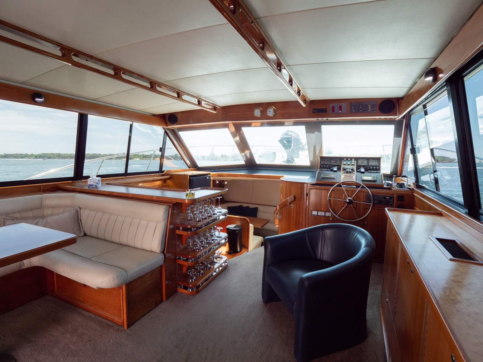 Riviera 52 Enclosed Flybridge Passagemaker