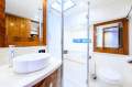 Riviera 6000 Sport Yacht Platinum Edition
