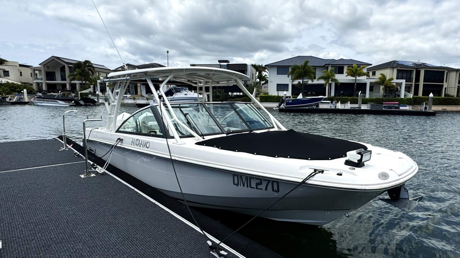 Boston Whaler 270 Vantage
