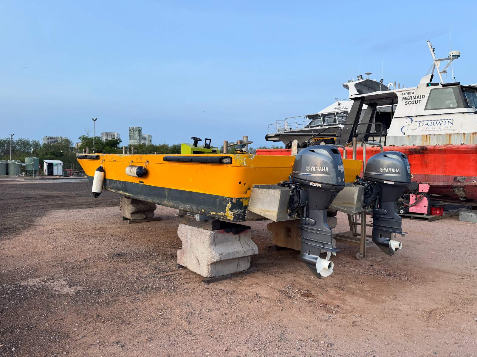 Ex work Boat Flat bottom fast Yamaha (Darwin NT)