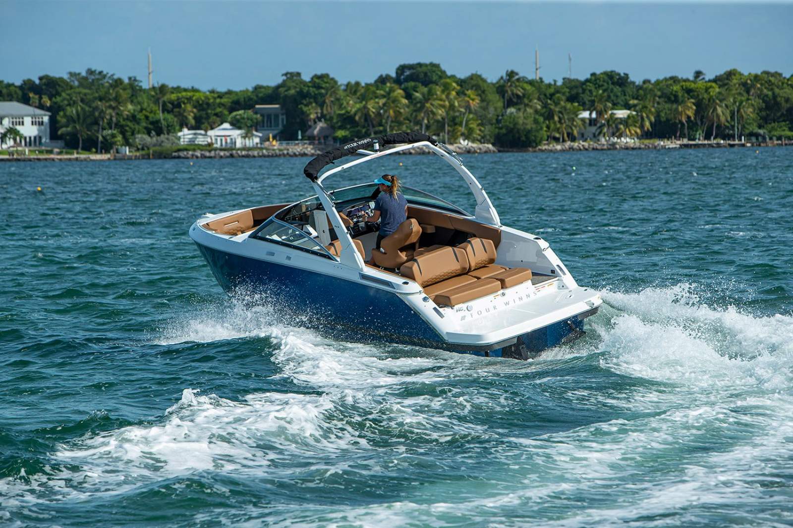 Four Winns H6 Surf