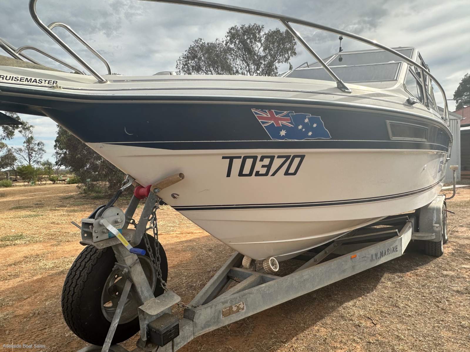 Whittley Cruisemaster Sovereign 2300
